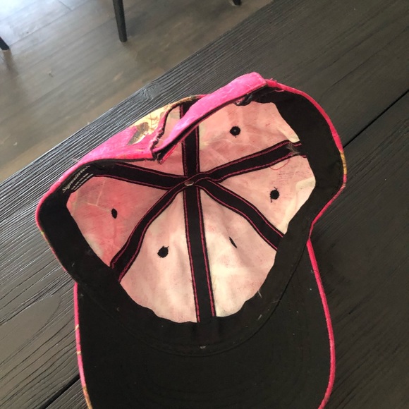 Used (Womens) Realtree Hat - Picture 5 of 5